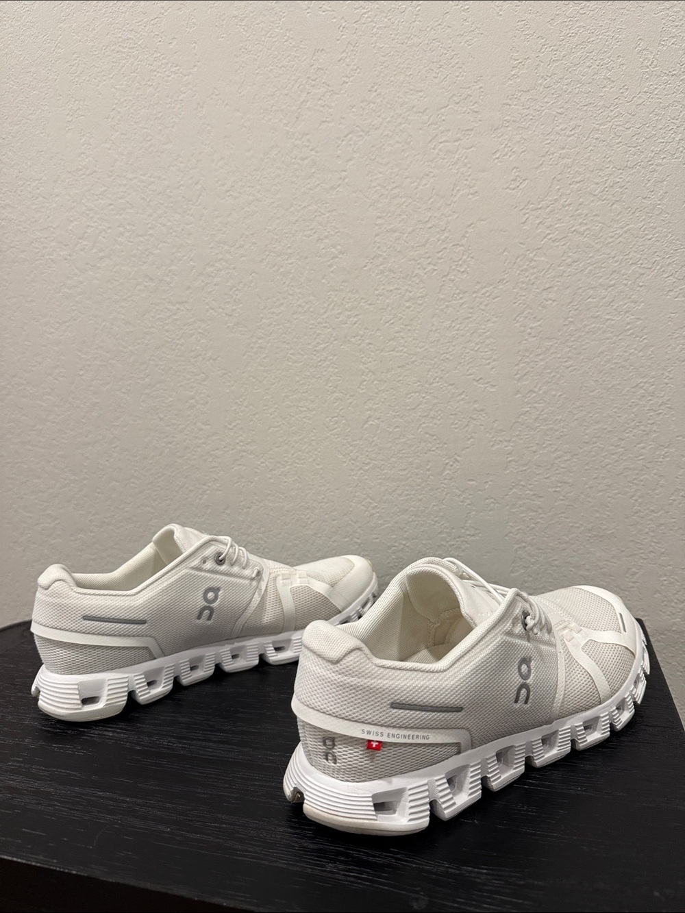 On Running Cloud 5 Women’s Size 8.5 W8.5 Athletic Shoe All White Training Workou - Picture 8 of 12